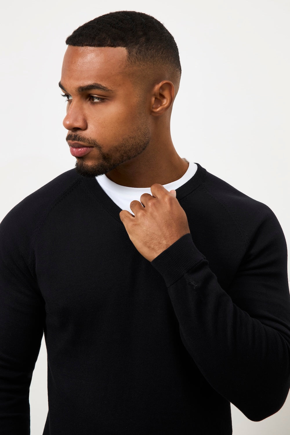 Pure Cotton Knitted V-Neck Sweater in Black - TAILORED ATHLETE - USA