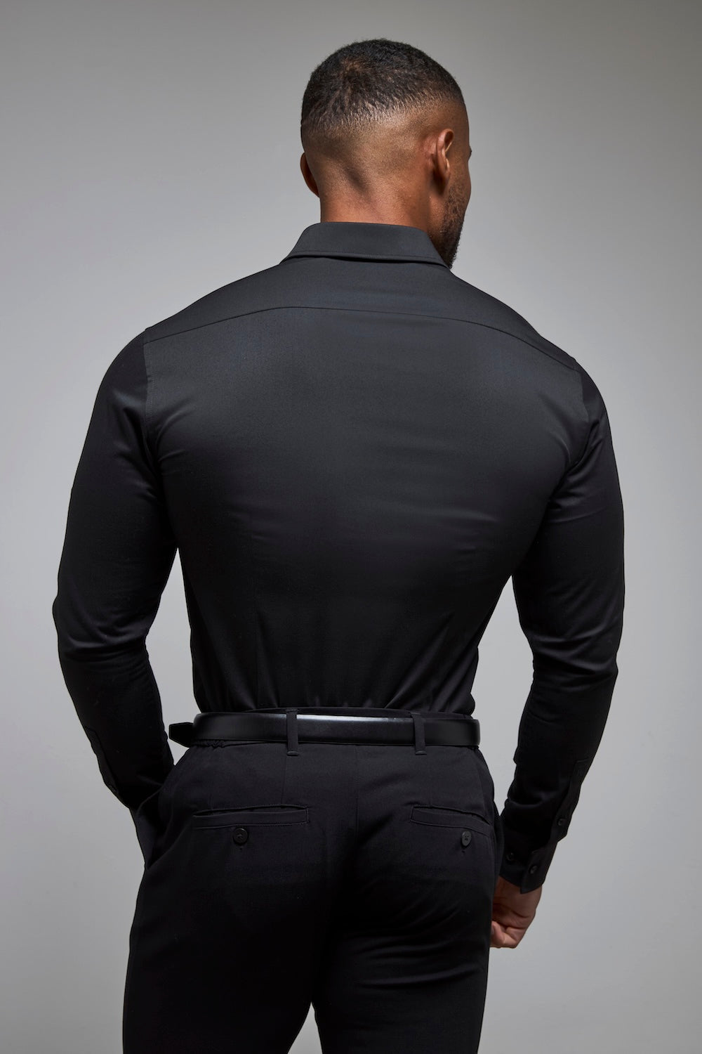 Athletic Fit Dress Shirt in Black - TAILORED ATHLETE - USA