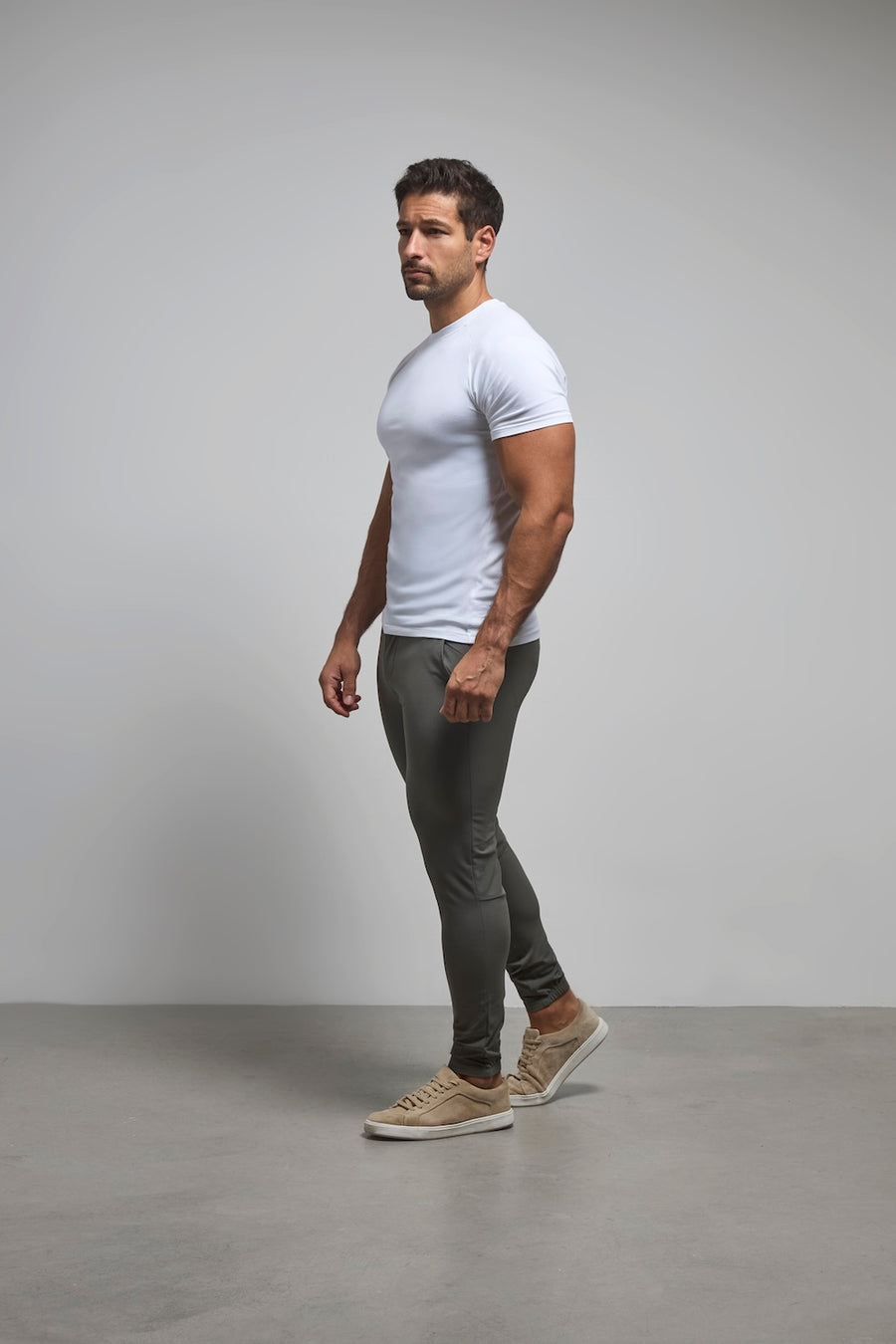 Everyday Tech Pants in Olive - TAILORED ATHLETE - USA