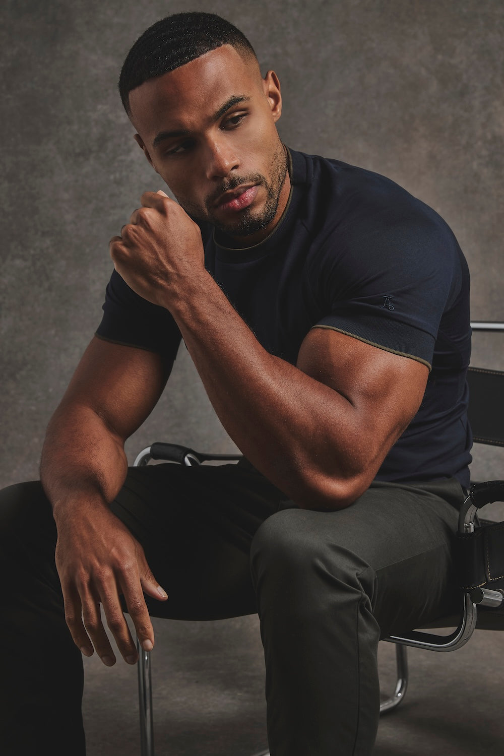 Fine Tipped T-Shirt in Navy and Khaki - TAILORED ATHLETE - USA