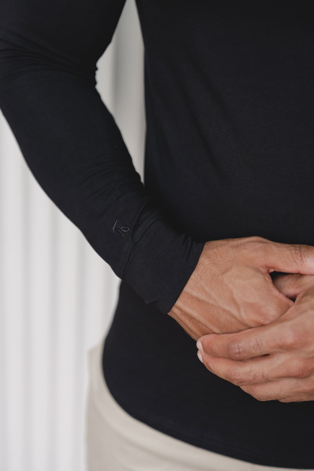 Hooded Top in Black - TAILORED ATHLETE - USA