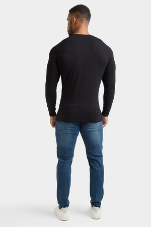 Athletic Fit Long Sleeve T-Shirt in Black - TAILORED ATHLETE - USA