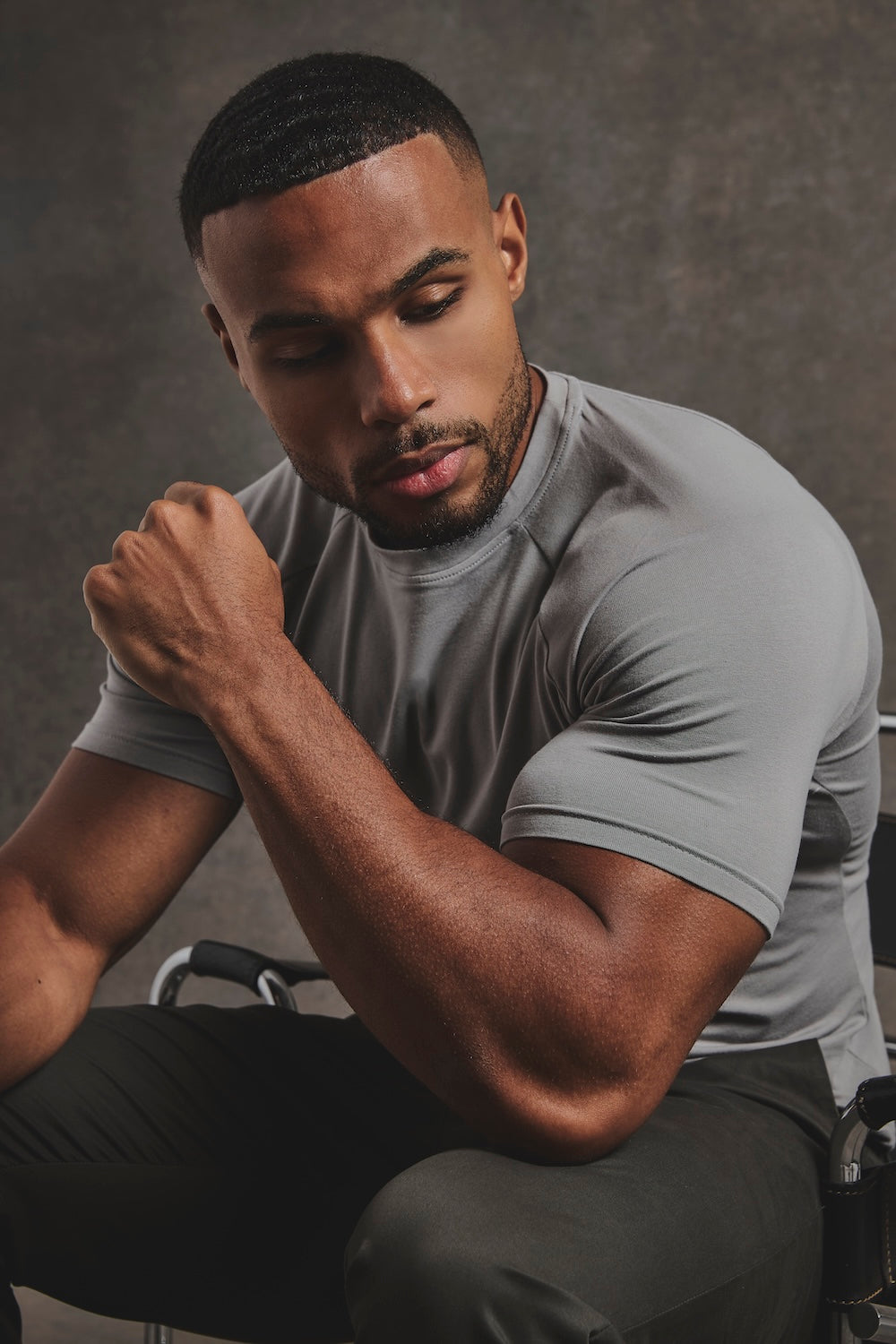 Athletic Fit Crew Neck T-Shirt in Grey - TAILORED ATHLETE - USA