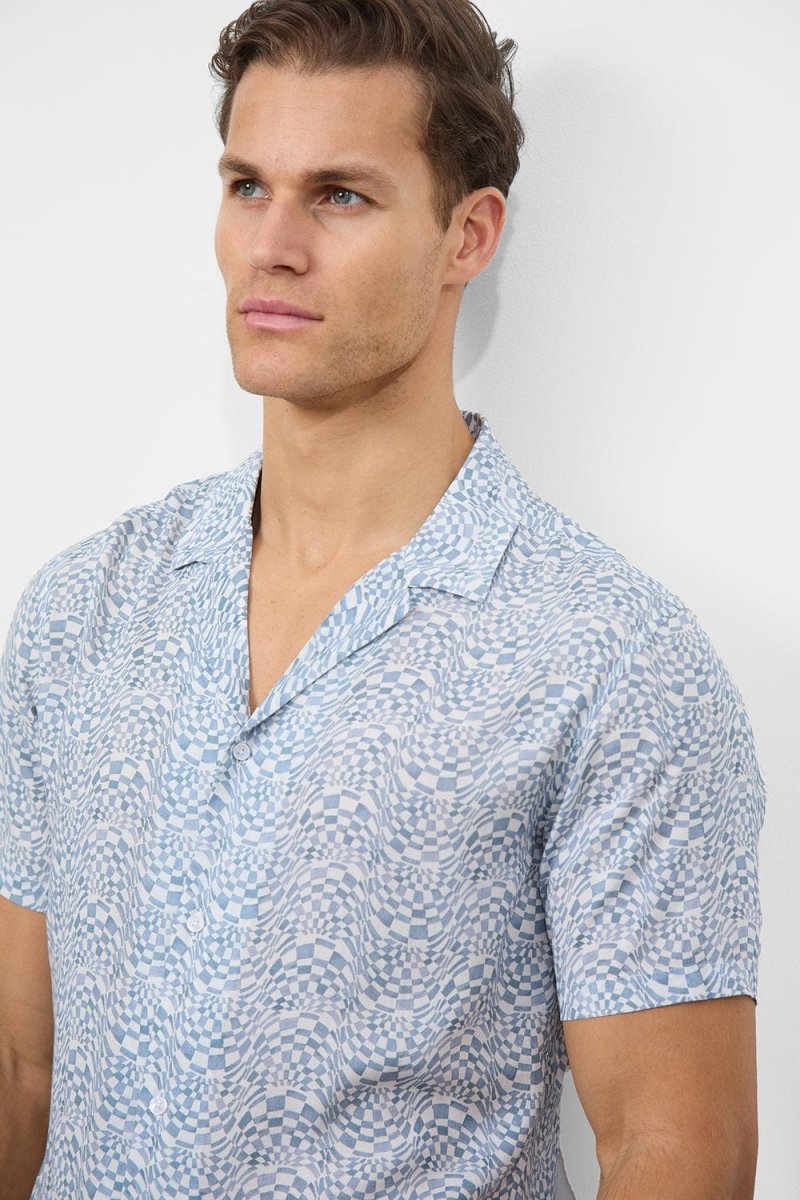 Printed Shirt in Blue Optical Geo - TAILORED ATHLETE - USA