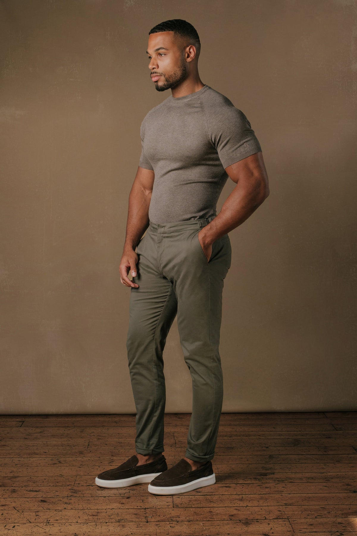 Fine Gauge Knitted T-Shirt in Mocha - TAILORED ATHLETE - USA
